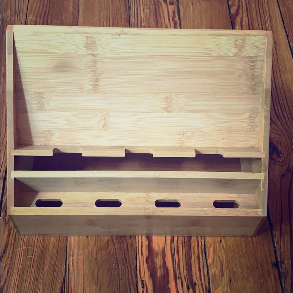 Pampered Chef Bamboo Charging Station